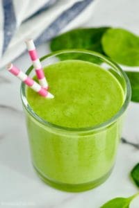 Only three easy ingredients for this green smoothie!