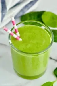 Only three easy ingredients for this green smoothie!