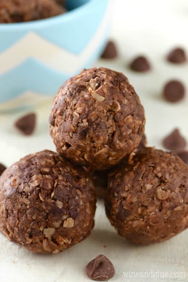 The Chocolate Energy Bites are in a sphere shape with rolled oats mixed into it. 