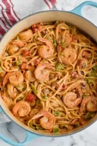 over head view of one pot shrimp fajita pasta