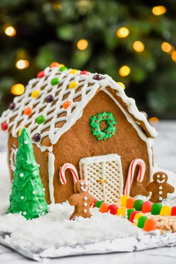 picture of beautifully decorated gingerbread house recipe