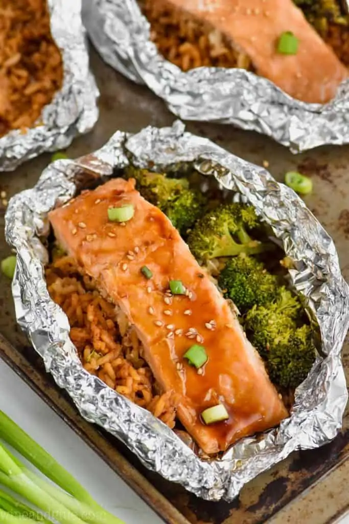 teriyaki salmon foil packets with salmon, broccoli, and rice