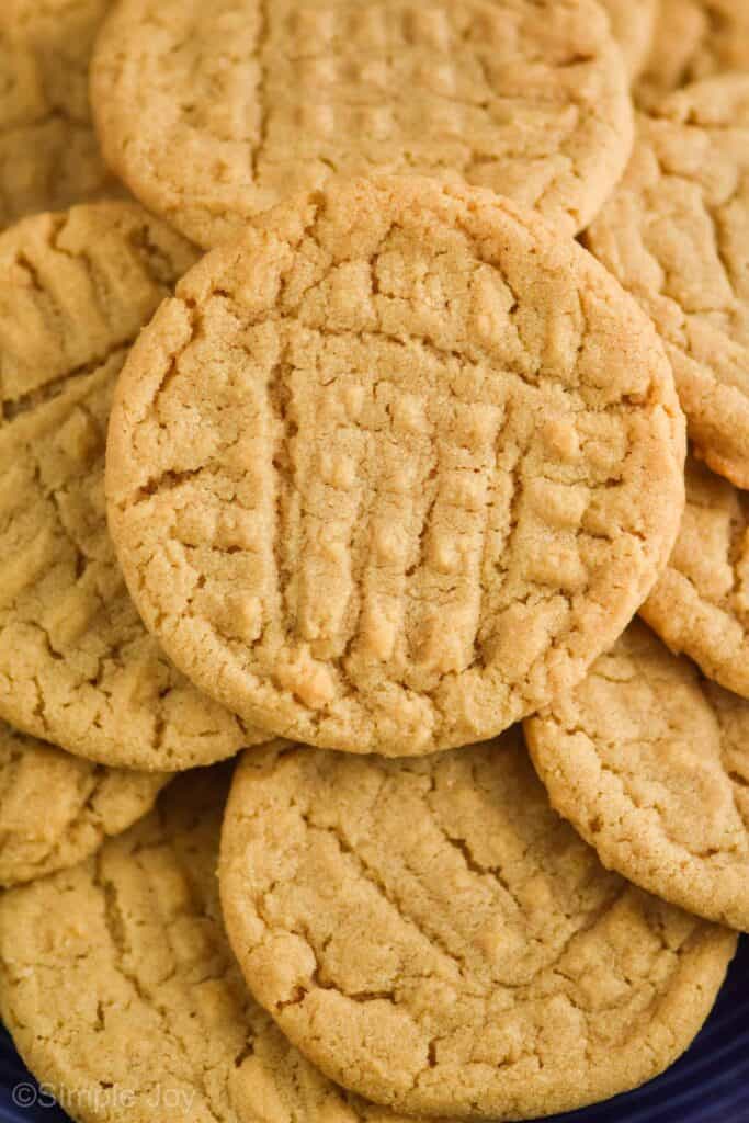 close up of a pile of peanut butter cookies