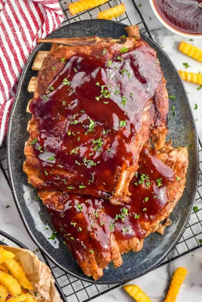 overhead of crock pot ribs on a platter