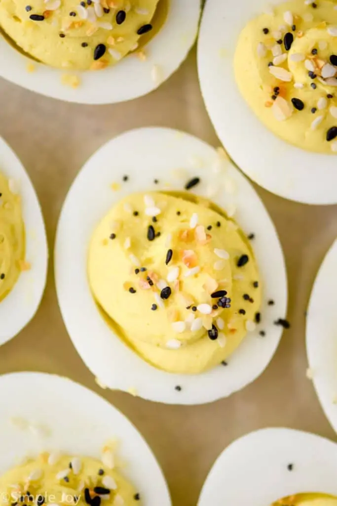 overhead close up of a deviled eggs recipe made with everything bagel seasoning