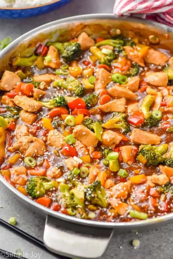 a skillet full of chicken stir fry recipe