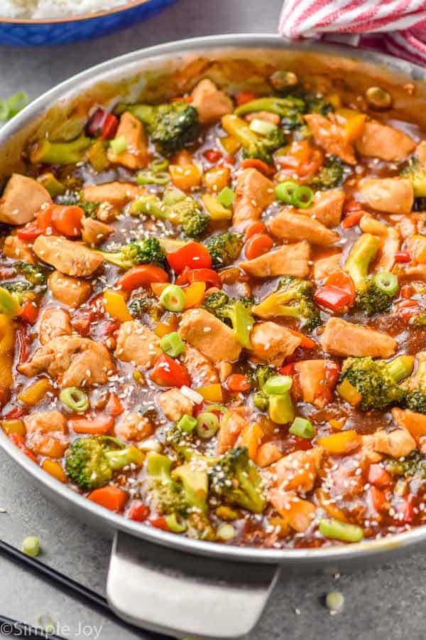 a skillet full of chicken stir fry recipe