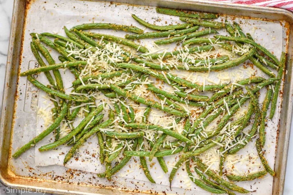 Overhead photo of italian green beans on a baking sheet.