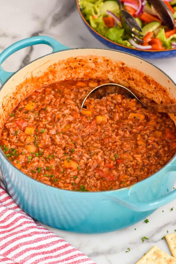 pot full of stuffed bell pepper soup