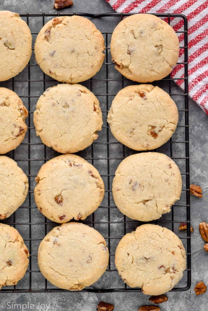 Overhead photo of Pecan Sandies on a cooling rack