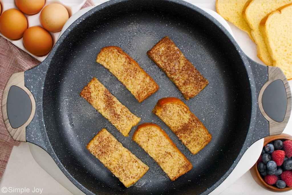 French Toast Sticks - 8