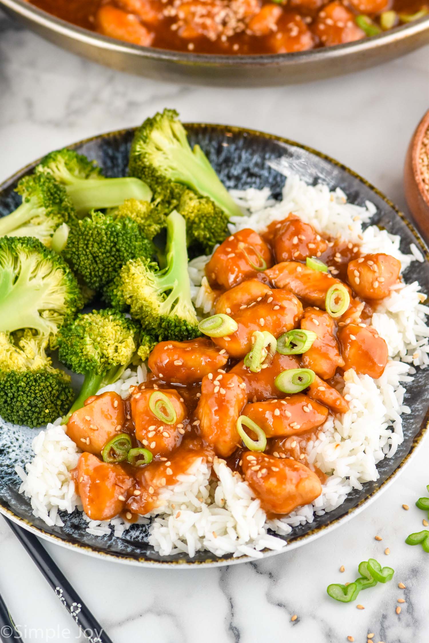Sesame Chicken with rice and broccoli