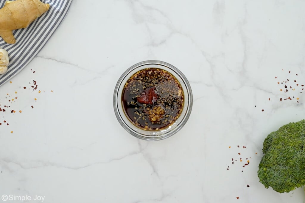 overhead of beef and broccoli sauce - 4