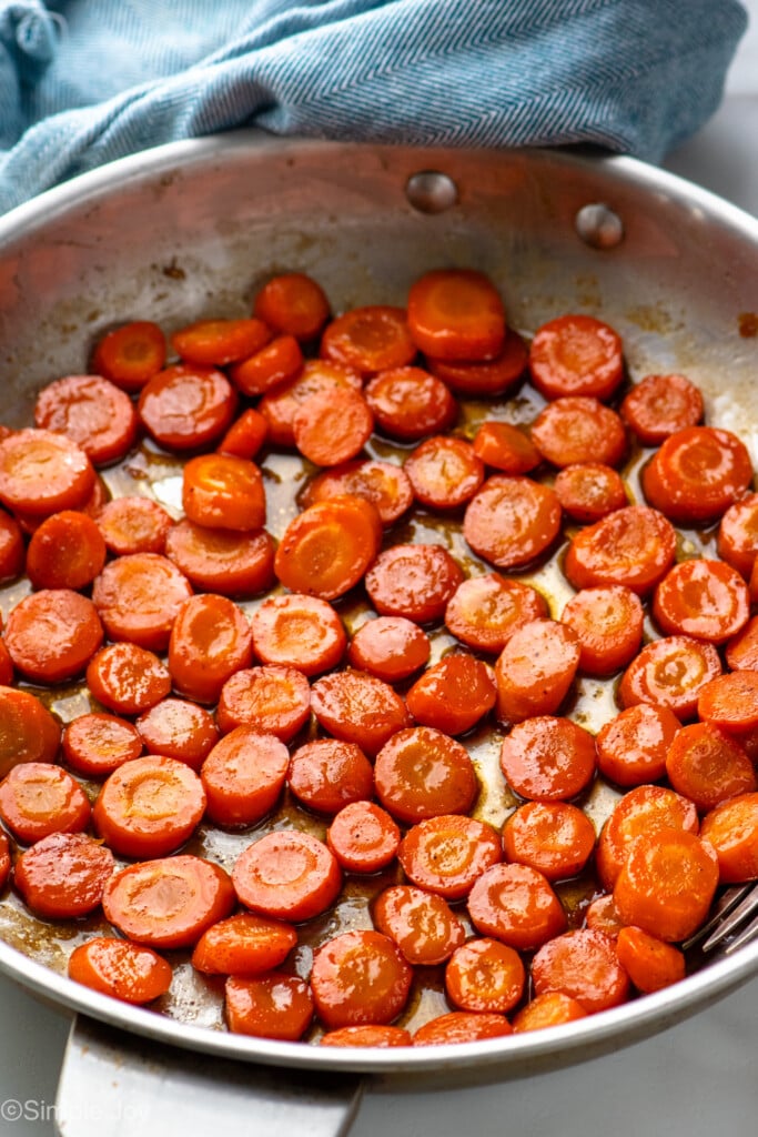 Skillet of candied carrots recipe cooking - 9